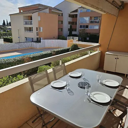 شقة Piscine, Balcon, Wifi, Plein Sud, 4 Couchages *